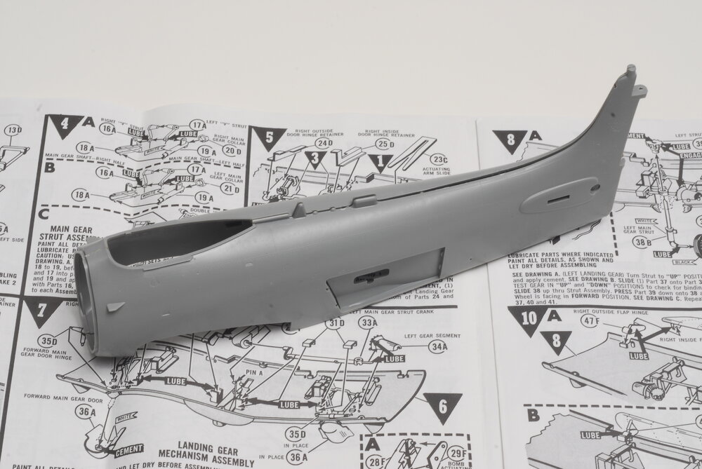Revell A-1H 1-40 scale 014.JPG