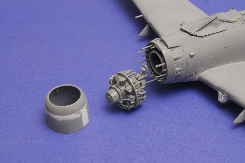 Revell A-1H 1-40 scale 002.JPG