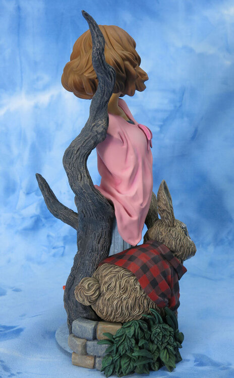garden girl328.jpg