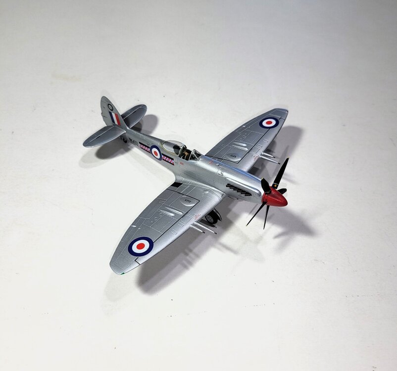 Airfix 72nd Spitfire F Mk 22-24 4.jpg