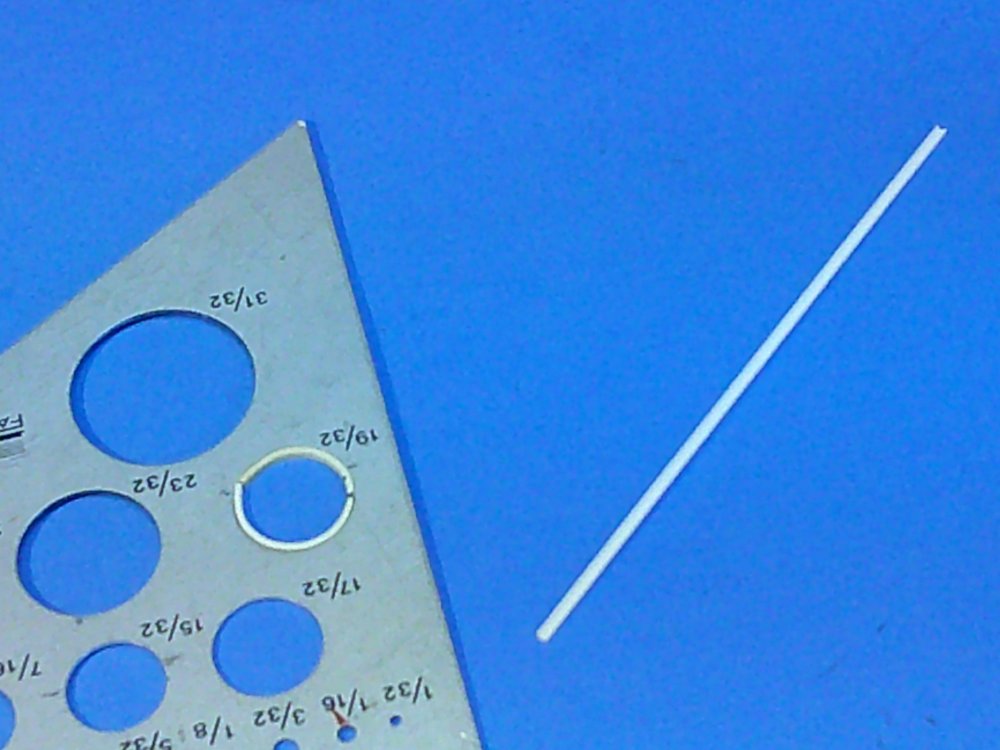 ShapingtheHplasticstrip.thumb.JPG.0c084ee4b18b5fe72157ca3e1c8c3fe5.JPG