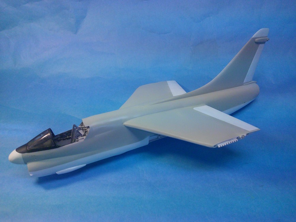 Paintedtopsides.thumb.JPG.a3c9a213cf64ea2cb5aba1dab4612d2f.JPG