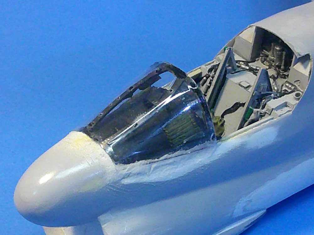 Windshieldadded.thumb.JPG.f9cb5a4e95bfac38a89a85be12cad4b8.JPG