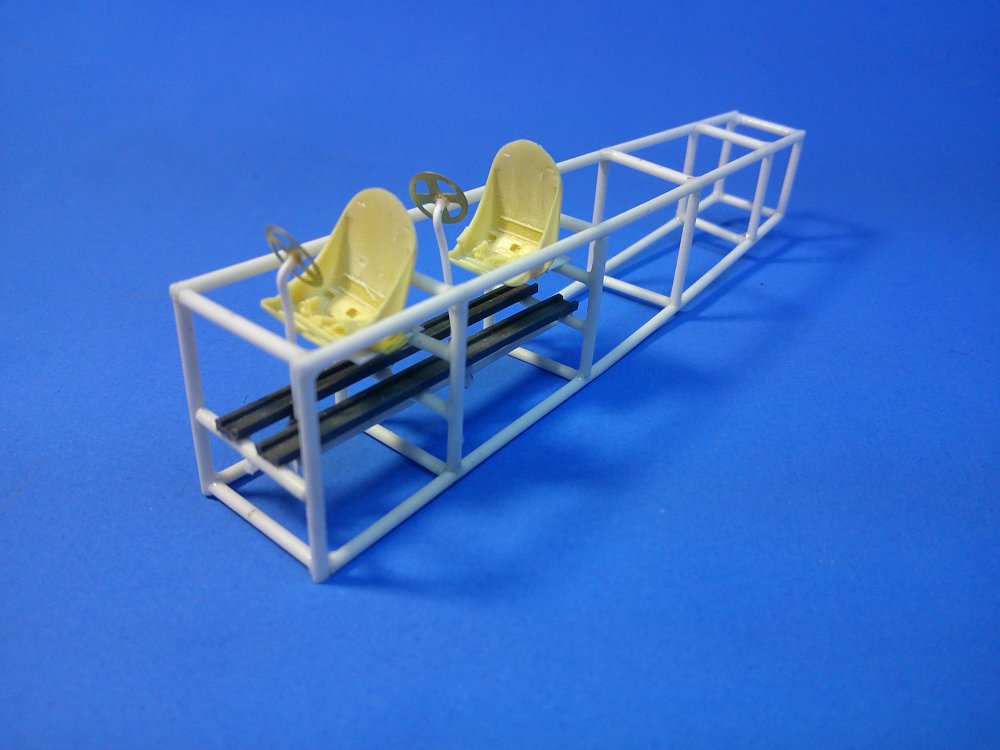 Fuselageinteriorframewithseatssticksandfootchannels.thumb.JPG.04b8ddd64d80a672f333db98d75416b8.JPG