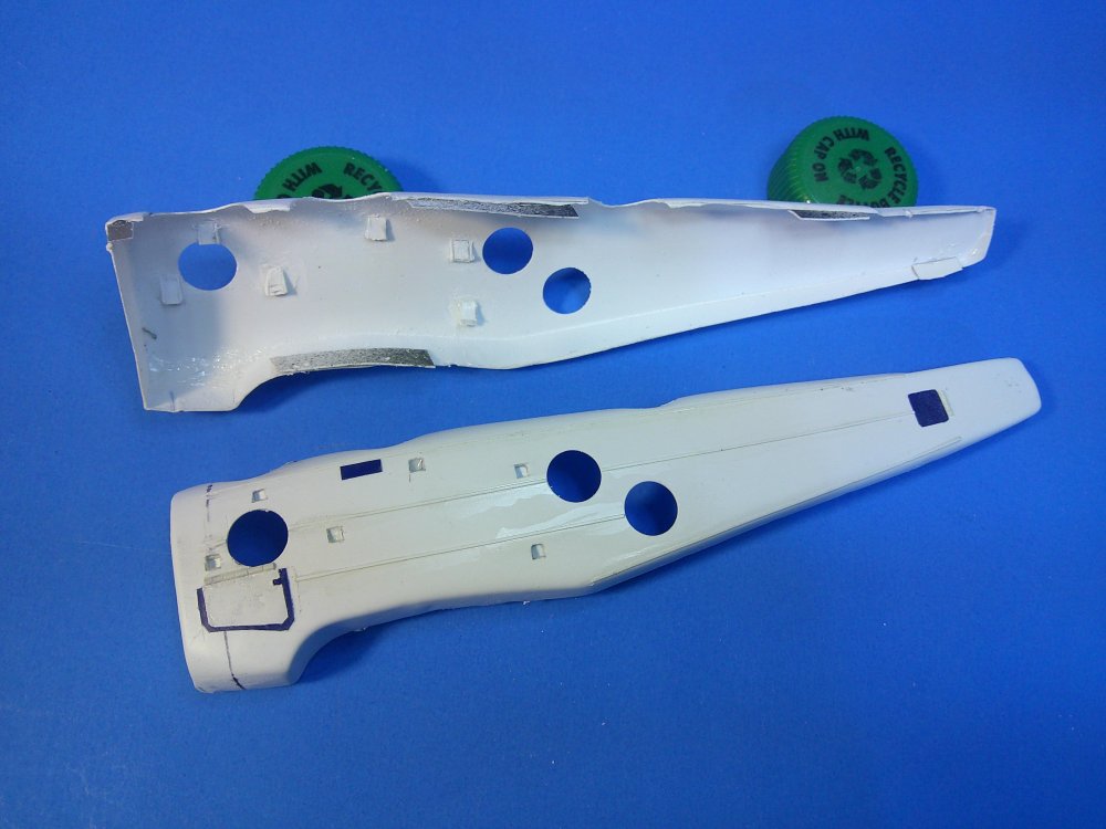 Fuselagestepholesandexteriordetailspic.thumb.JPG.03e8fa305d395d0ffff5a661aa7b0841.JPG